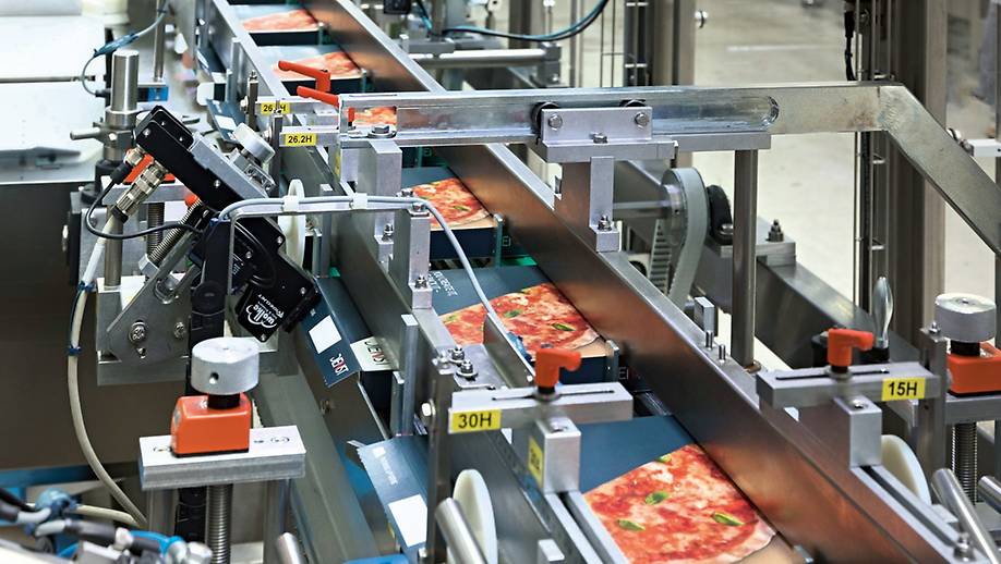 Pizza packaging machine