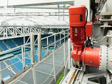 28 planetary gearmotors move the roof