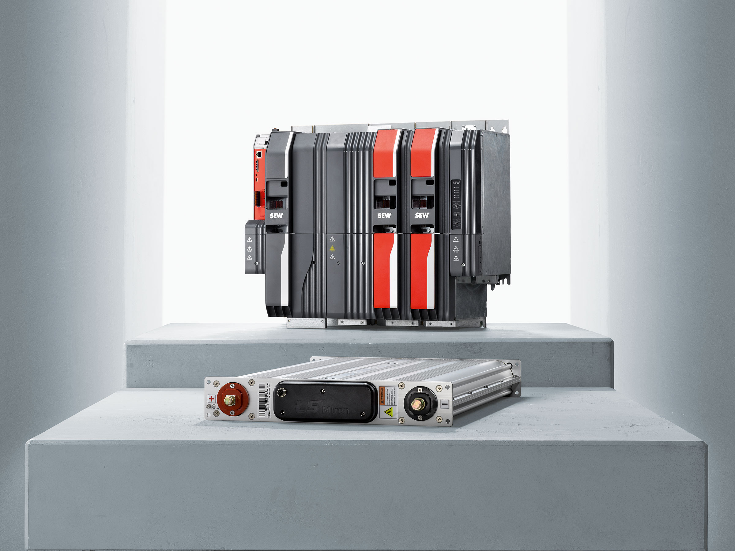 Power and Energy Solutions: Energie sinnvoll einsetzen Umrichtertechnik Power and Energy Solution mit externem Kondensator