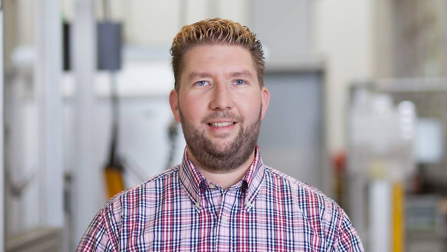 Fertigungstechniker in der CNC-Programmierung