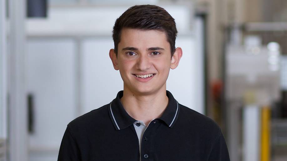 Talhah Zubair, Auszubildender Elektroniker für Betriebstechnik bei SEW-EURODRIVE.