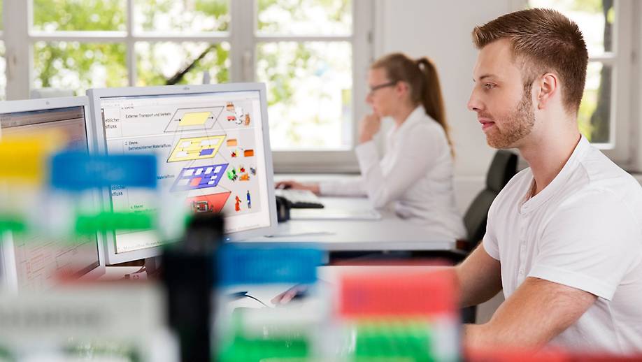 Wir betreuen Ihre Abschlussarbeit und bieten modernste Arbeitsplätze